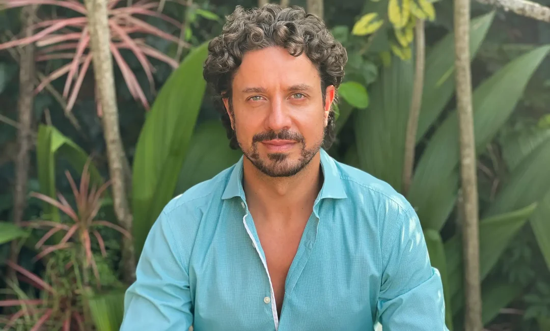 Lourenço Bustani é co-fundador da Mandalah, a primeira consultoria a pautar o propósito nos negócios. É Conselheiro da Presidência da República, de onde liderou o grupo de trabalho que realizou o estudo “O Brasil que o Brasil quer ser”. É também Conselheiro do Sistema B Brasil e Presidente do Conselho do Instituto Phaneros.